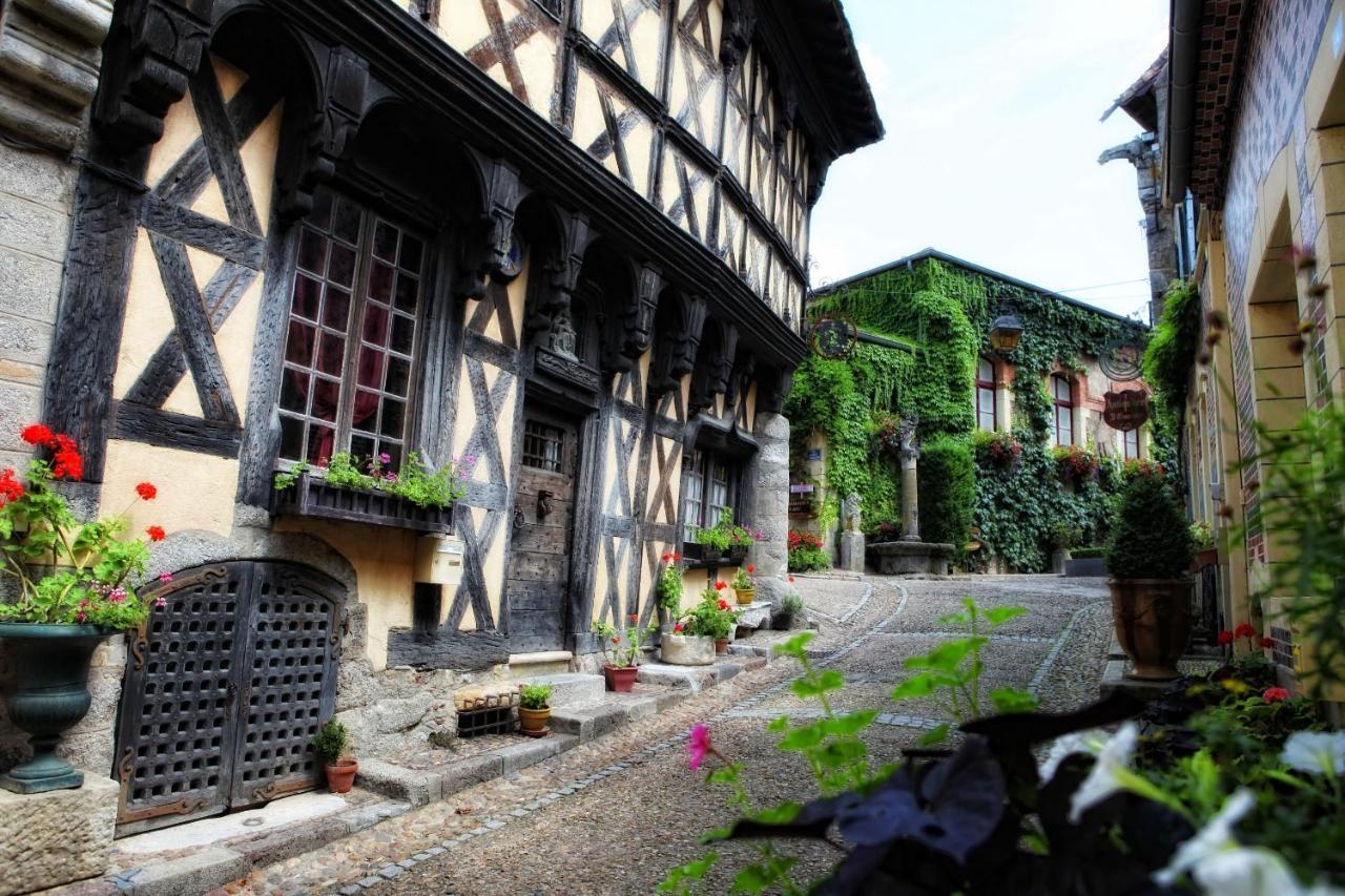 Appart' de la collégiale Bourbon-Lancy Exterior foto